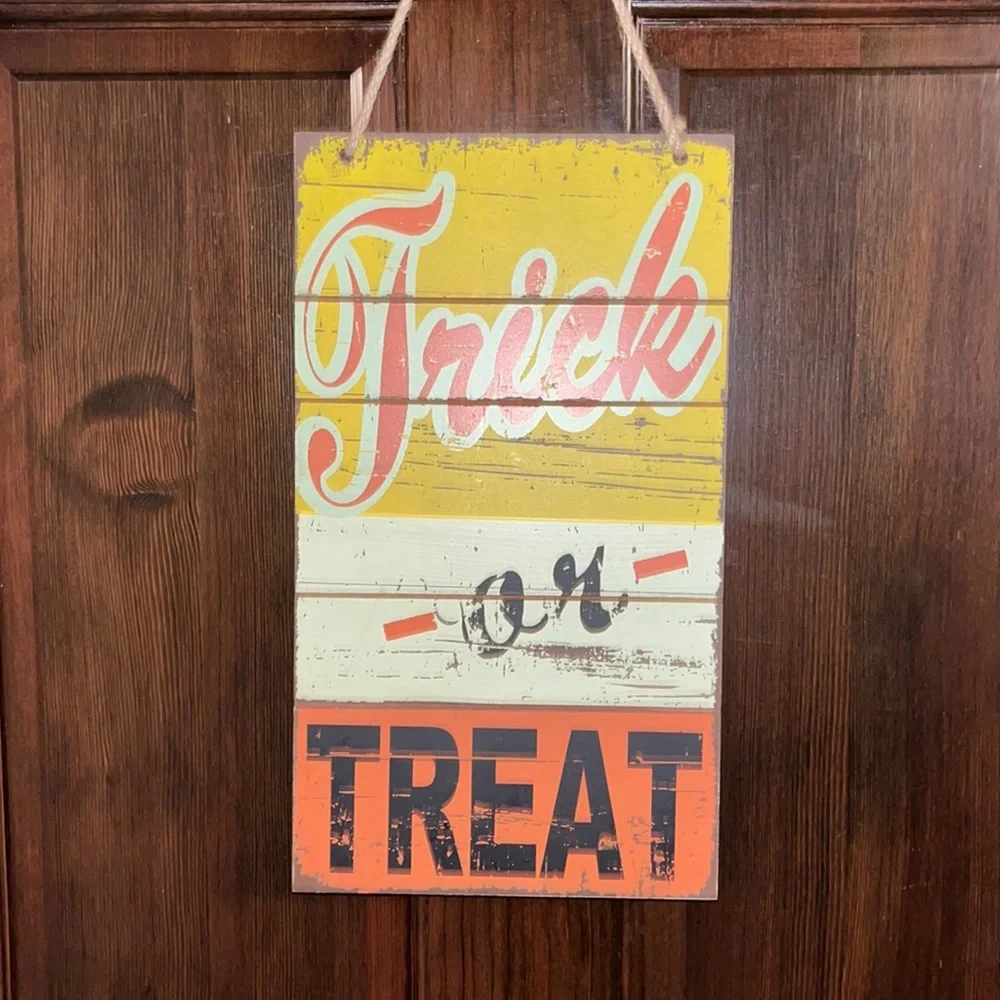 Kirklands trick or treat wood Sign